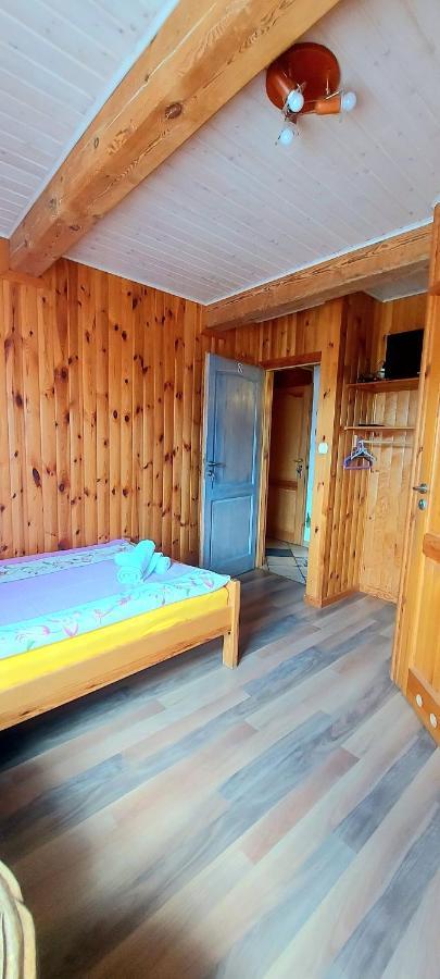 Dom Zajezdny Villa Białowieża Exteriör bild